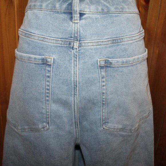 Lane Bryant Signiture Fit Straight Leg Crop Jean Embroidery and Rhinestone Sz 22 - Picture 9 of 13